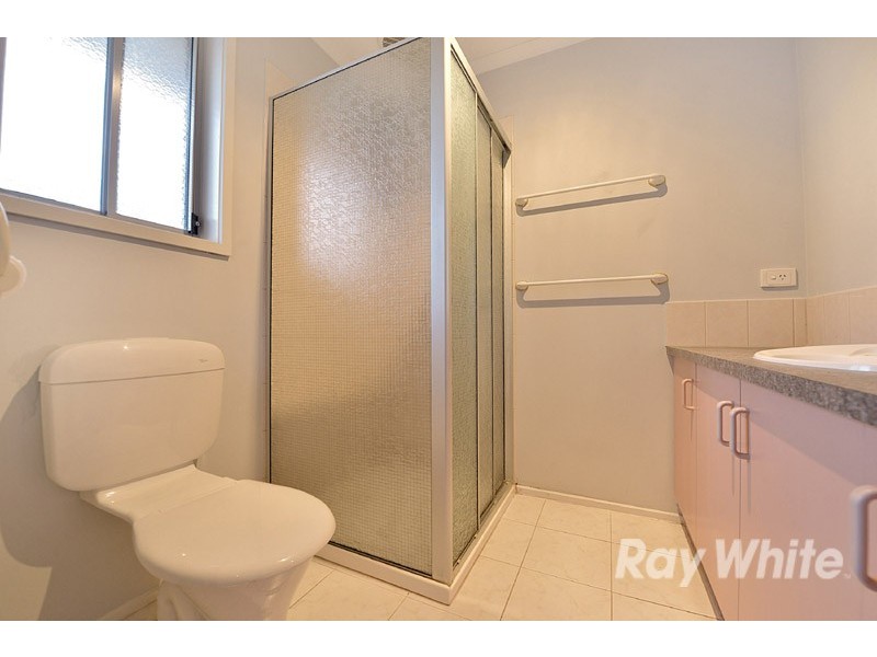 18 Scarborough Avenue, Cranbourne West VIC 3977