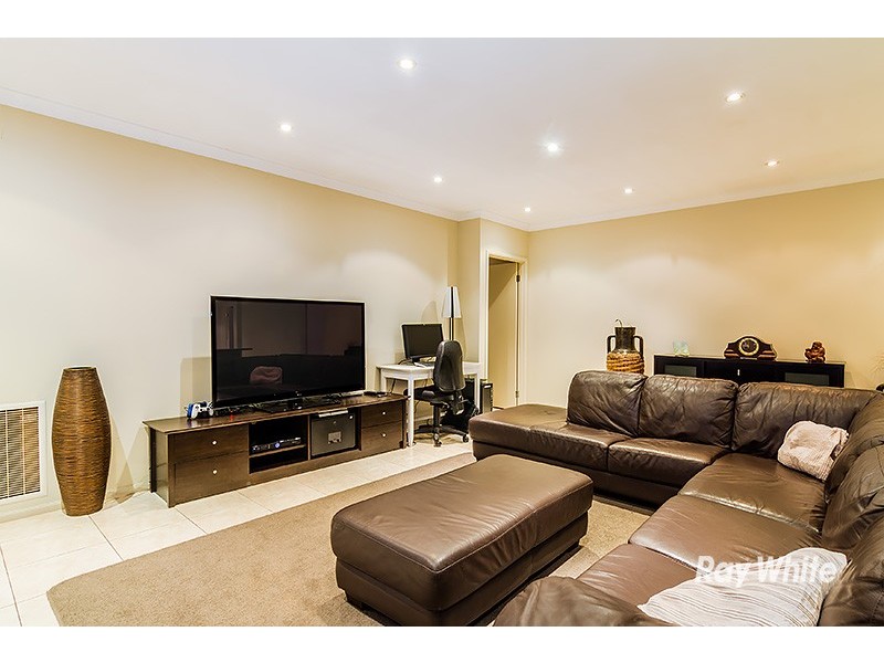 54 Clifton Park Drive, Carrum Downs VIC 3201