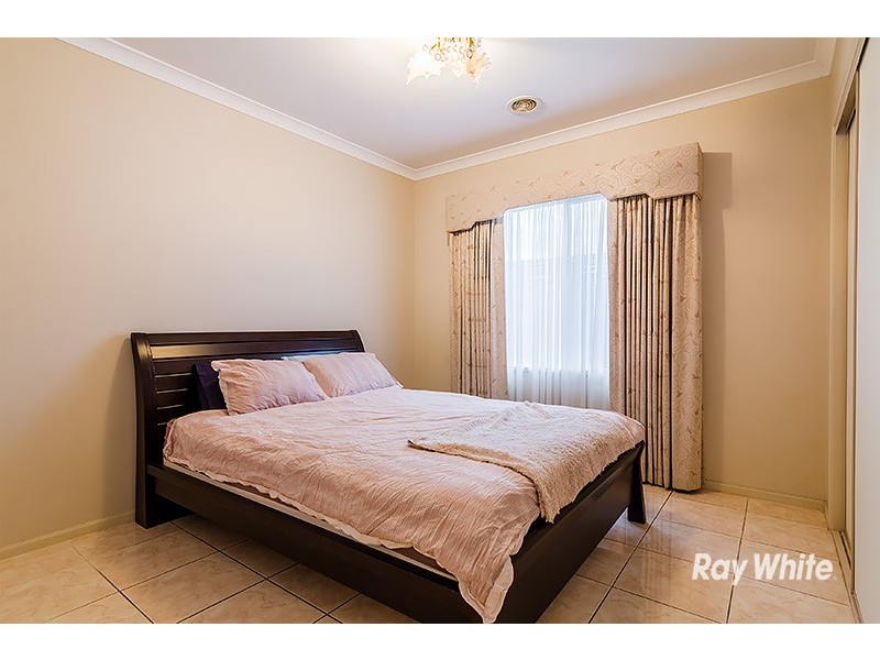 54 Clifton Park Drive, Carrum Downs VIC 3201