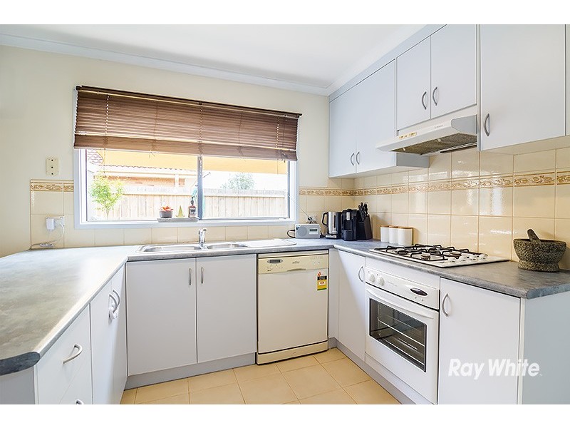 47 Bernborough Avenue, Cranbourne West VIC 3977