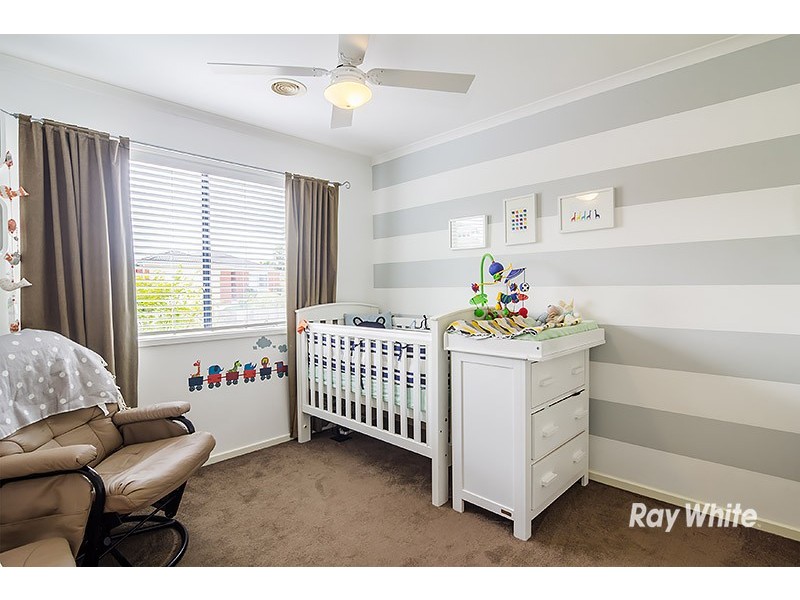 47 Bernborough Avenue, Cranbourne West VIC 3977