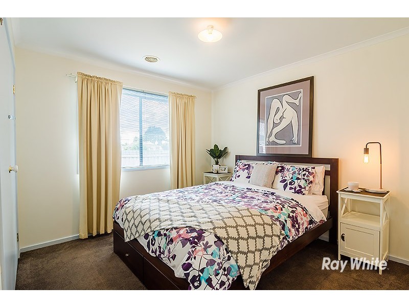 47 Bernborough Avenue, Cranbourne West VIC 3977