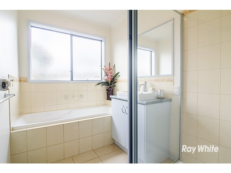 47 Bernborough Avenue, Cranbourne West VIC 3977