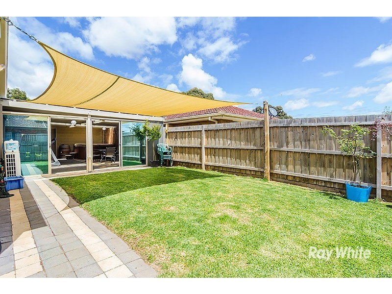 47 Bernborough Avenue, Cranbourne West VIC 3977