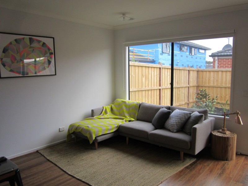 59 Elmtree Crescent, Clyde North VIC 3978