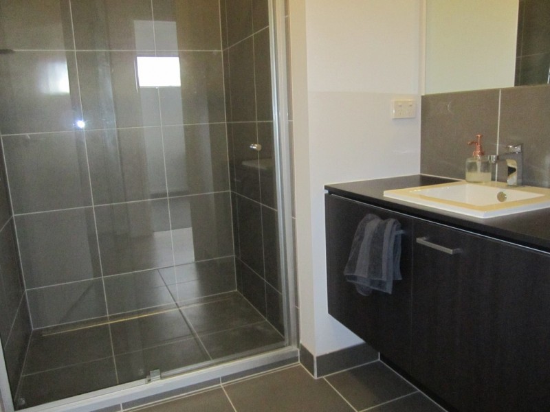 59 Elmtree Crescent, Clyde North VIC 3978