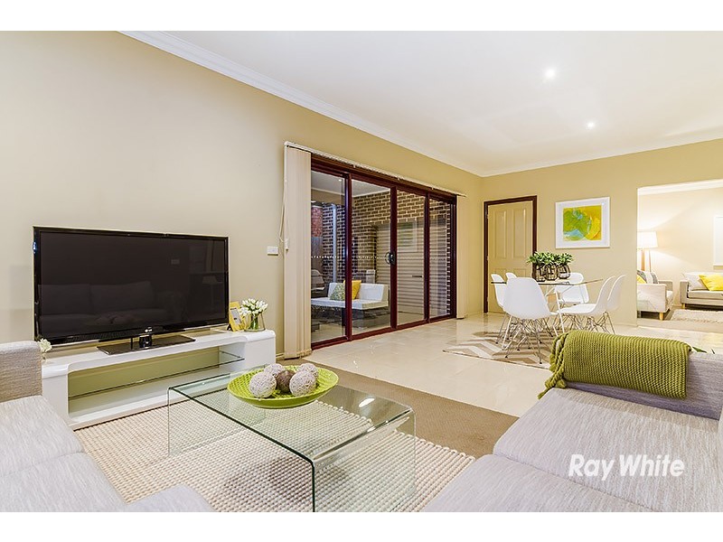 22 Hal Porter Terrace, Lynbrook VIC 3975