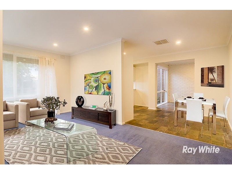 26 Lamont Crescent, Cranbourne VIC 3977