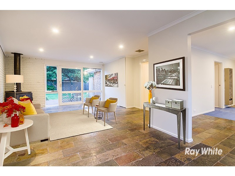 26 Lamont Crescent, Cranbourne VIC 3977