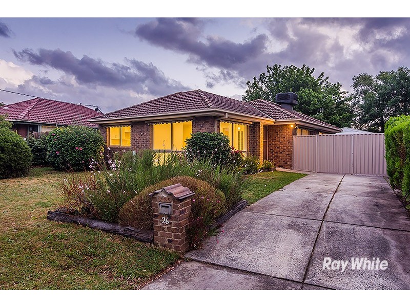 26 Lamont Crescent, Cranbourne VIC 3977