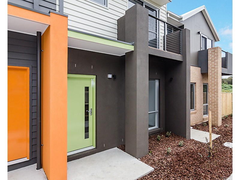 15/2 Sanoma Drive, Skye VIC 3977