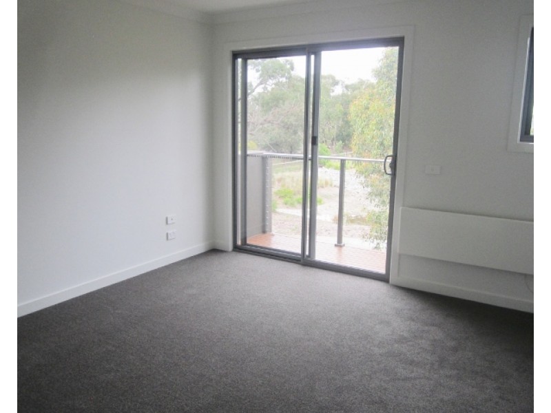 15/2 Sanoma Drive, Skye VIC 3977