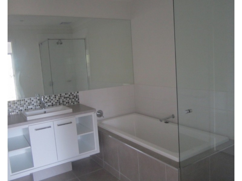 15/2 Sanoma Drive, Skye VIC 3977