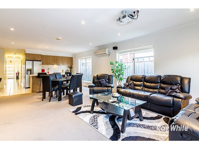 32 Silverwattle Drive, Lyndhurst VIC 3975