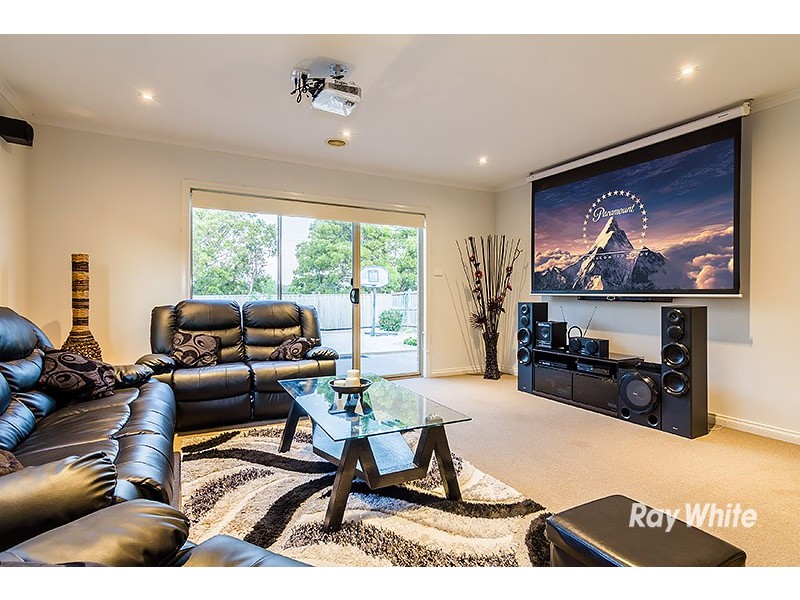32 Silverwattle Drive, Lyndhurst VIC 3975