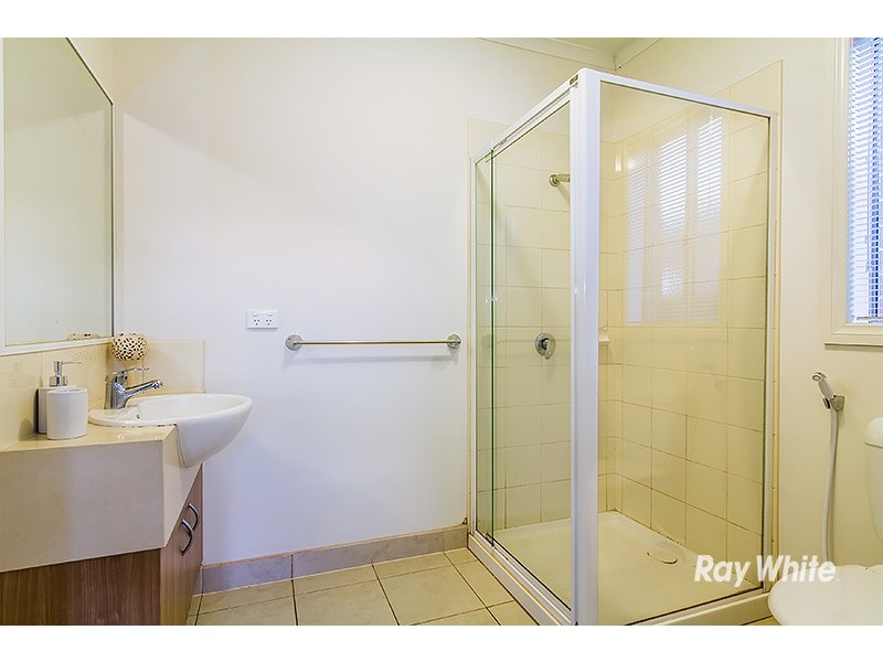 32 Silverwattle Drive, Lyndhurst VIC 3975