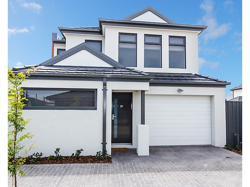 29/17 Golden Elm Way, Lyndhurst VIC 3975