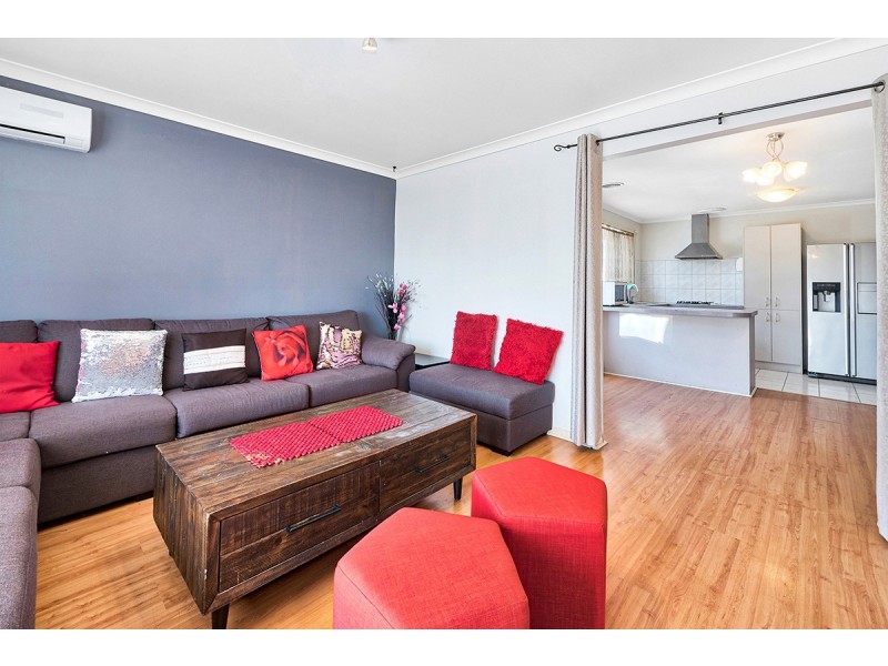 26 Bates Street, Cranbourne West VIC 3977