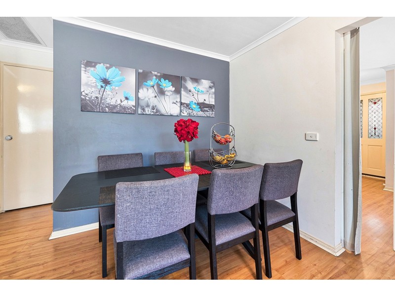 26 Bates Street, Cranbourne West VIC 3977