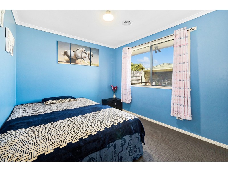 26 Bates Street, Cranbourne West VIC 3977