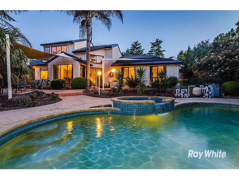 6 Oakridge Close, Lysterfield South VIC 3156