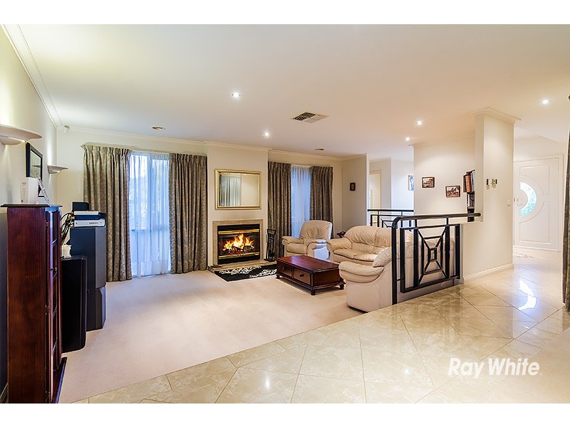 6 Oakridge Close, Lysterfield South VIC 3156