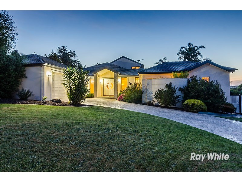 6 Oakridge Close, Lysterfield South VIC 3156