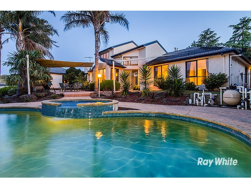 6 Oakridge Close, Lysterfield South VIC 3156