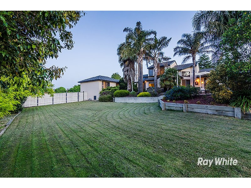 6 Oakridge Close, Lysterfield South VIC 3156
