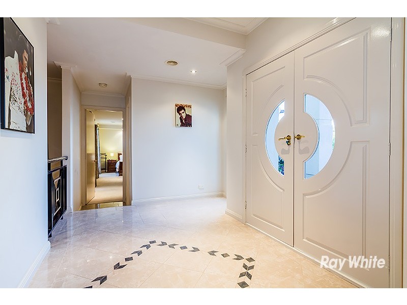 6 Oakridge Close, Lysterfield South VIC 3156