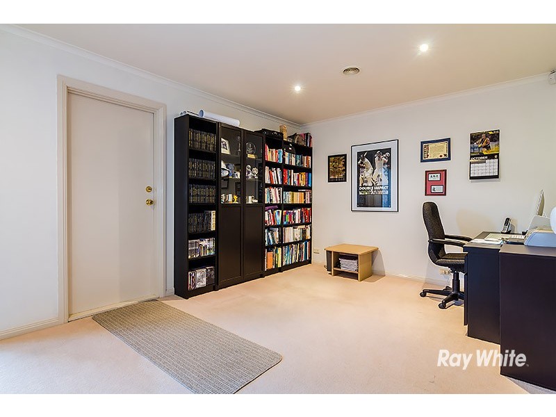 6 Oakridge Close, Lysterfield South VIC 3156