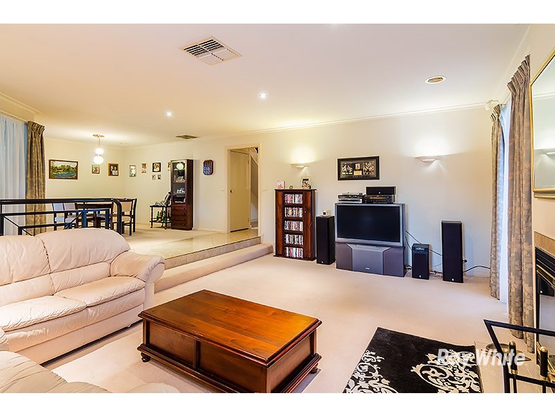 6 Oakridge Close, Lysterfield South VIC 3156