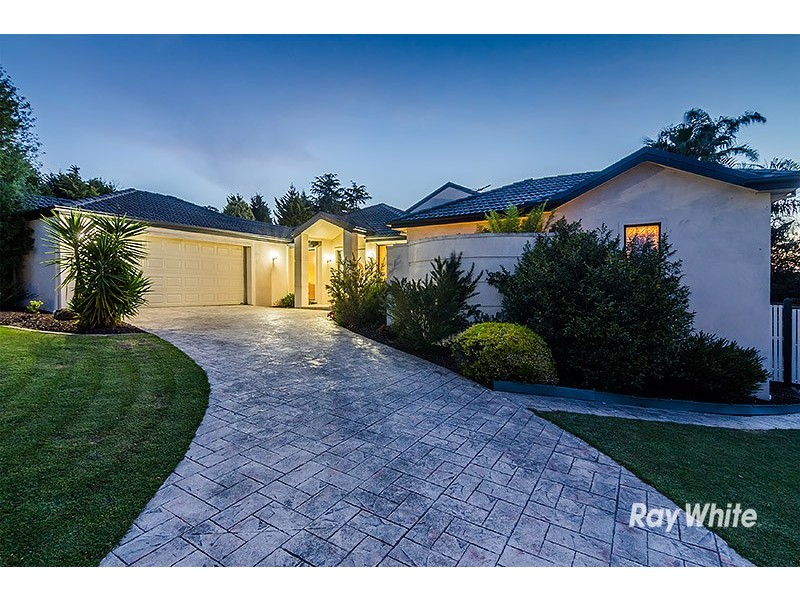 6 Oakridge Close, Lysterfield South VIC 3156