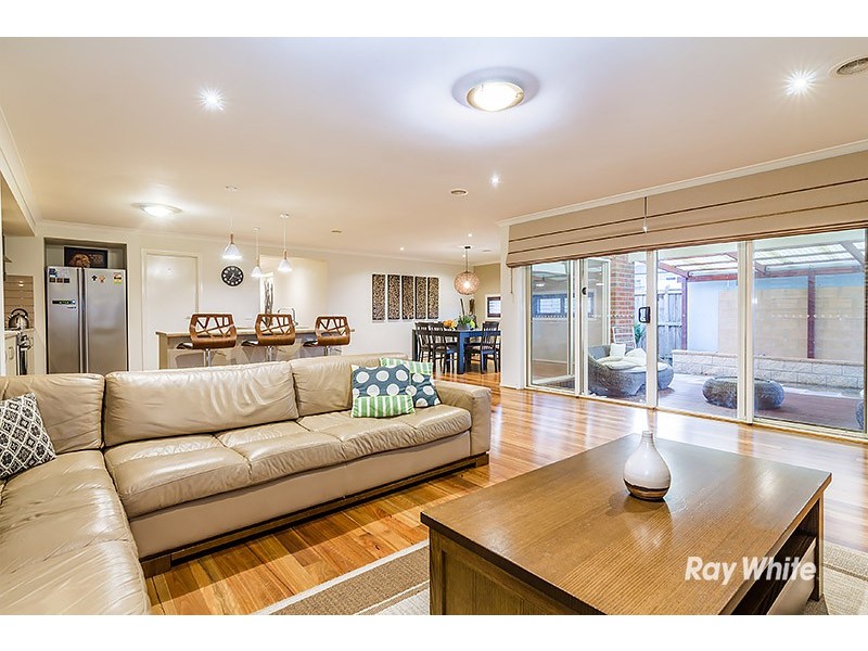 54 Thunderbolt Drive, Cranbourne East VIC 3977