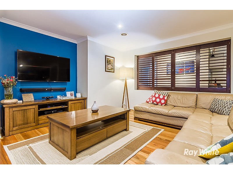 54 Thunderbolt Drive, Cranbourne East VIC 3977