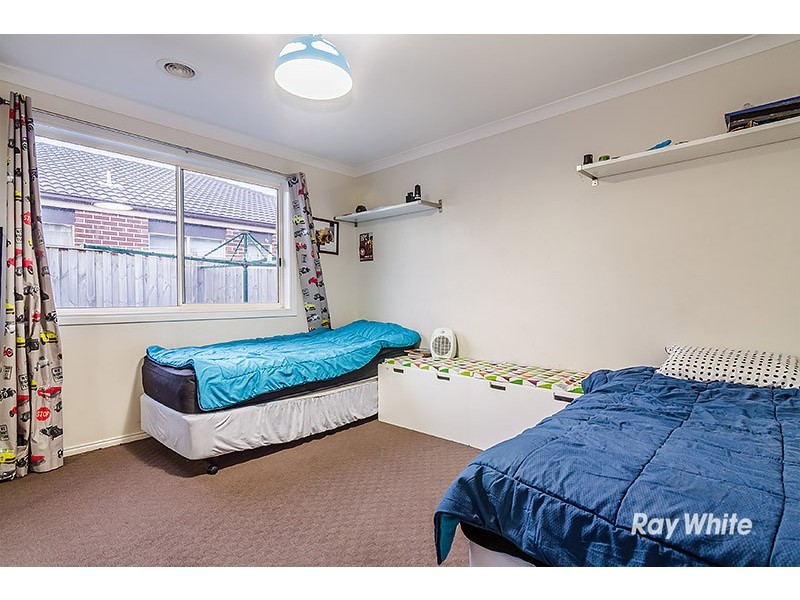 54 Thunderbolt Drive, Cranbourne East VIC 3977