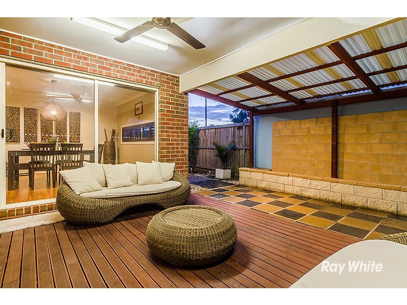 54 Thunderbolt Drive, Cranbourne East VIC 3977