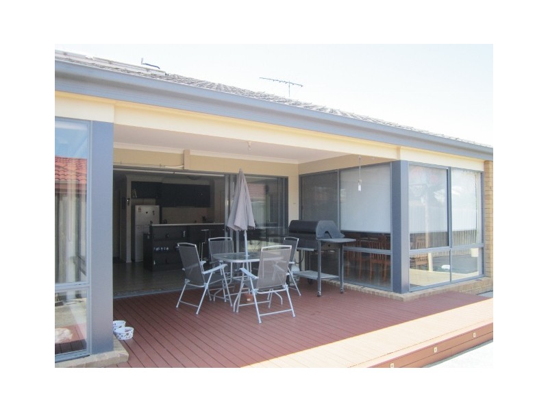 2 Barcoo Court, Carrum Downs VIC 3201