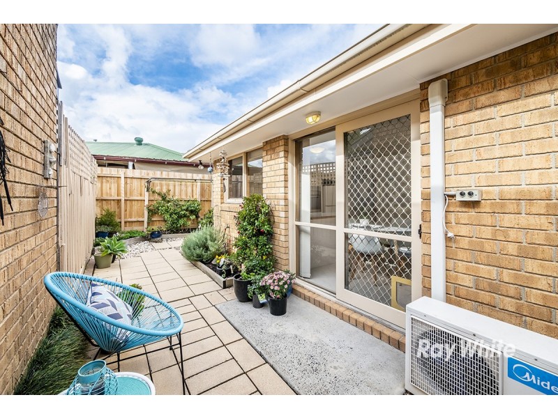 1/8 Franks Way, Cranbourne North VIC 3977