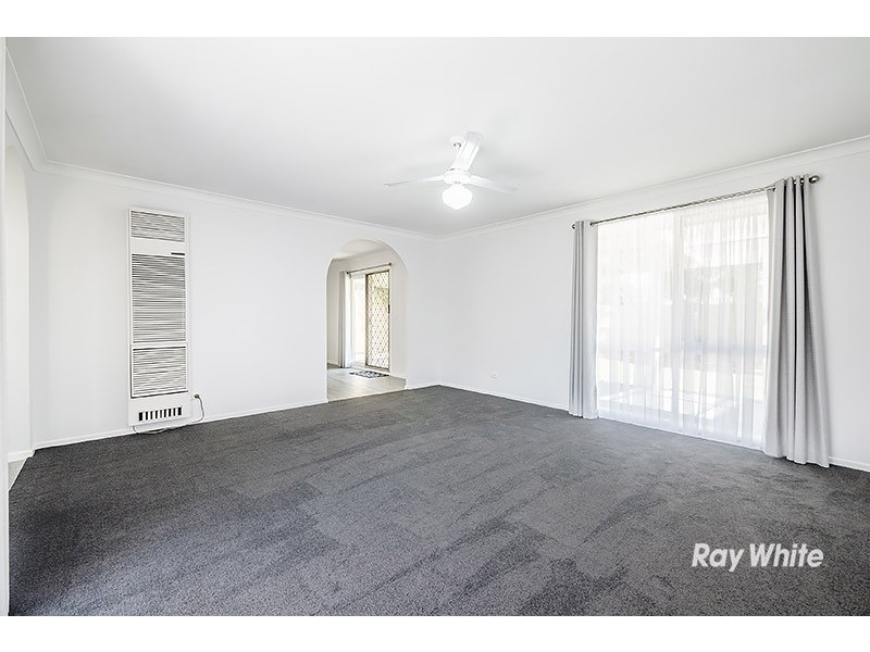 45 Navarre Drive, Cranbourne West VIC 3977