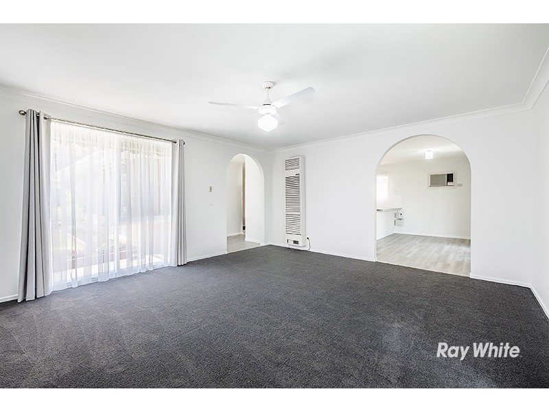 45 Navarre Drive, Cranbourne West VIC 3977