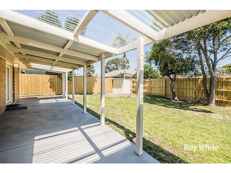 45 Navarre Drive, Cranbourne West VIC 3977