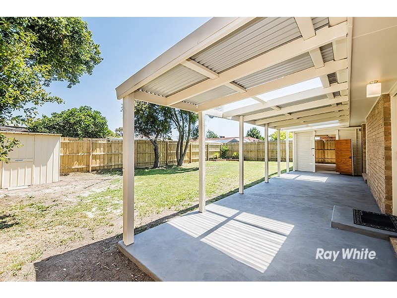 45 Navarre Drive, Cranbourne West VIC 3977