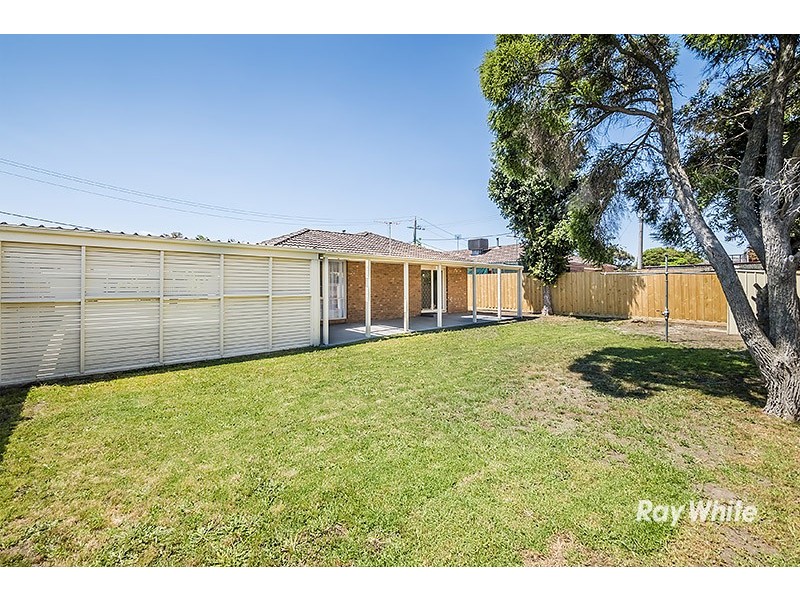 45 Navarre Drive, Cranbourne West VIC 3977