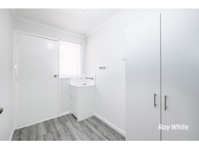 45 Navarre Drive, Cranbourne West VIC 3977