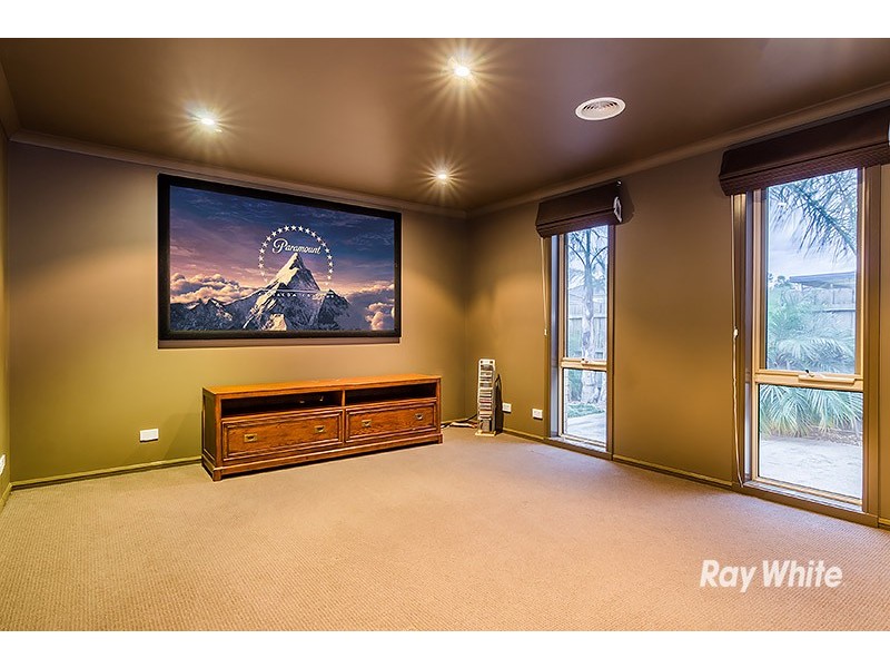 29 Hal Porter Terrace, Lynbrook VIC 3975