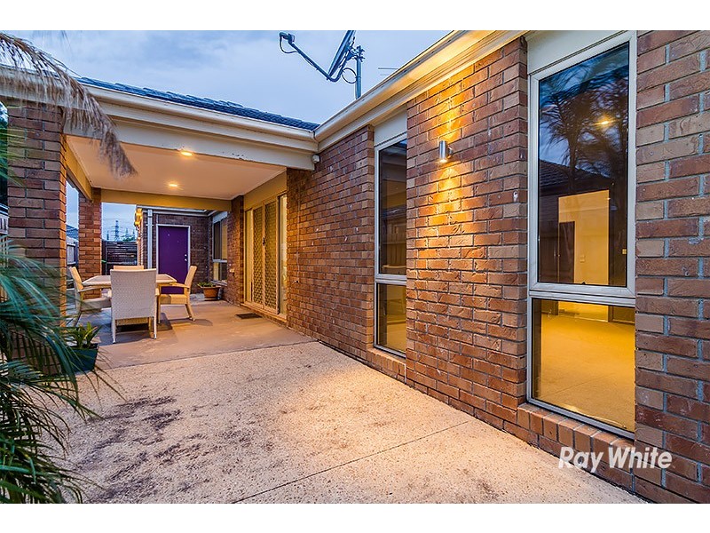 29 Hal Porter Terrace, Lynbrook VIC 3975