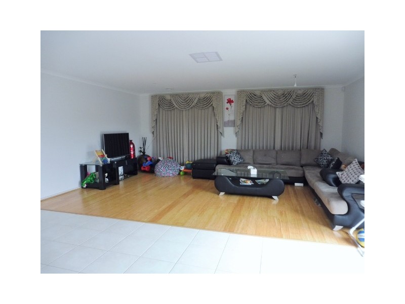 1 Pengana Way, Cranbourne West VIC 3977