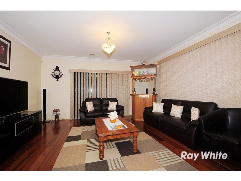20 Astley Wynd, Lynbrook VIC 3975