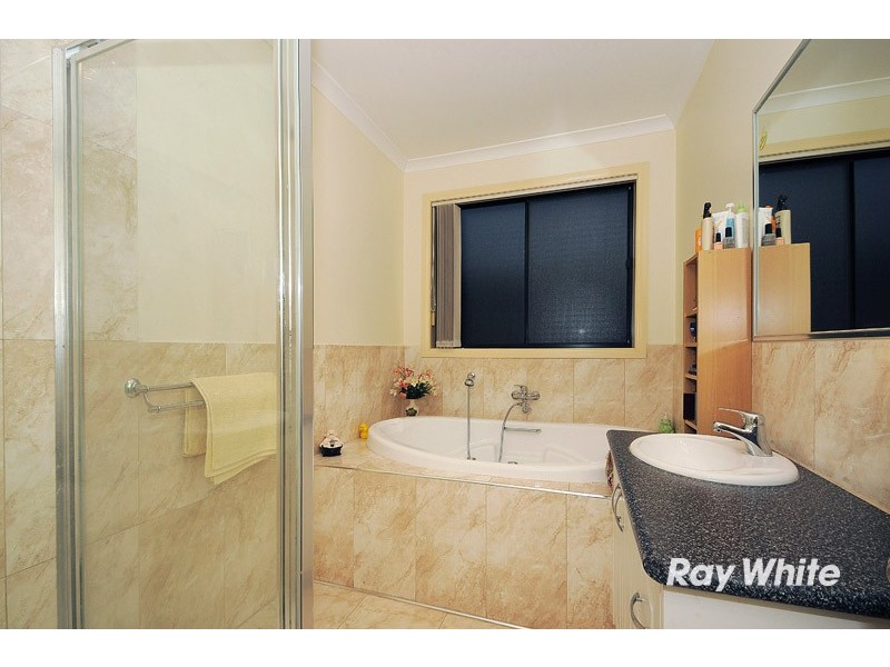 20 Astley Wynd, Lynbrook VIC 3975